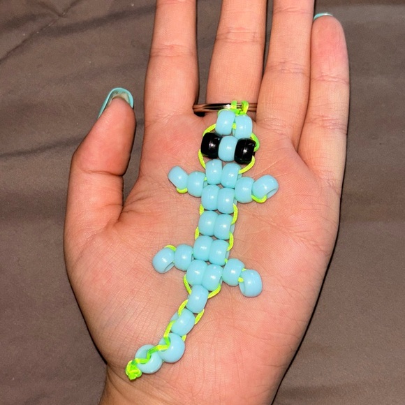 Blue mini lizard - Picture 3 of 3